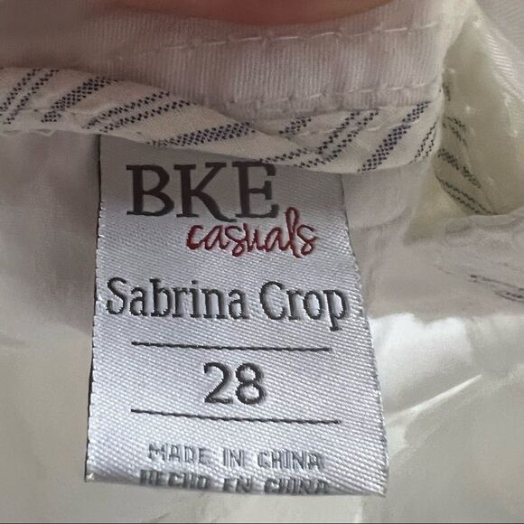 BKE | Sabrina White Denim Crop Jeans - Picture 8 of 8